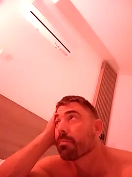 Snapshot of George21ek chatting on 10-10-25, 09:58 George21ek online show from 10-10-25, 09:58