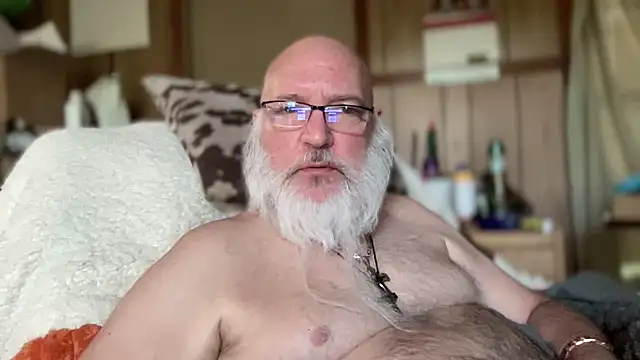 44jon44 online show from 10-28-25, 02:20