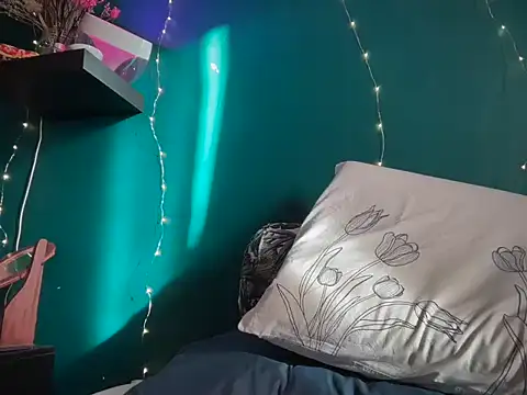 MistyParadiso online show from 03-18-25, 04:04