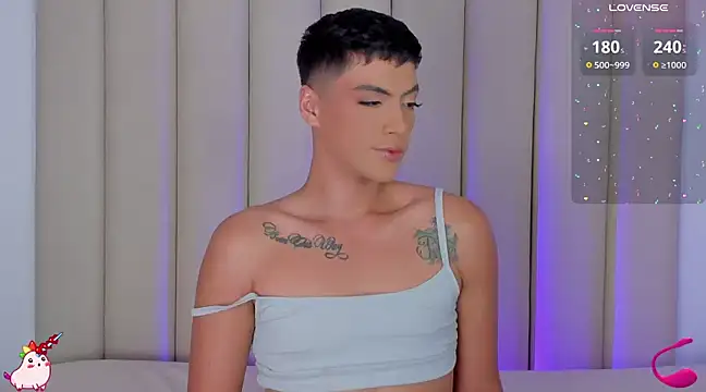 Snapshot of sam_phillipss chatting on 01-11-25, 10:29 sam phillipss online show from 01-11-25, 10:29