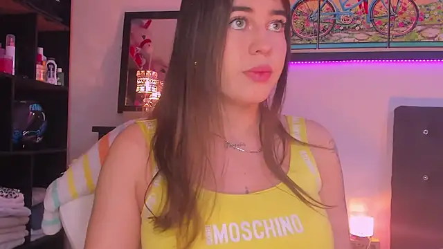 Snapshot of zoe_kittylove chatting on 03-15-25, 06:14 zoe kittylove online show from 03-15-25, 06:14