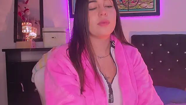 Snapshot of zoe_kittylove chatting on 03-15-25, 09:19 zoe kittylove online show from 03-15-25, 09:19