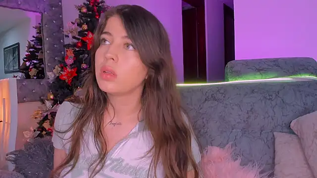 Snapshot of zoe_kittylove chatting on 11-18-25, 03:12 zoe kittylove online show from 11-18-25, 03:12