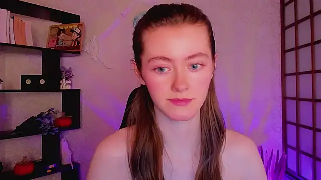 KateCuddle online show from 12-18-24, 05:15