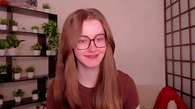 KateCuddle online show from 05-15-26, 02:18