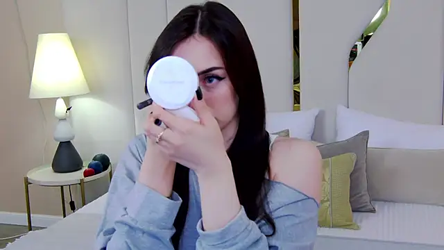 Betty Bridge online show from 04-06-26, 02:42