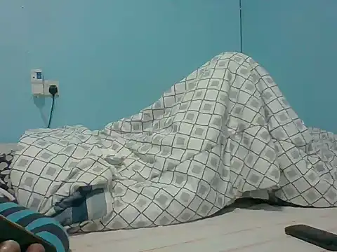 Snapshot of Eminent_Ride chatting on 10-22-25, 06:35 Eminent Ride online show from 10-22-25, 06:35