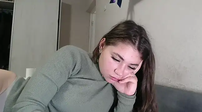 Snapshot of delightful_sofi chatting on 02-06-25, 03:20 delightful sofi online show from 02-06-25, 03:20