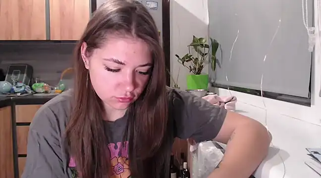 Snapshot of delightful_sofi chatting on 03-20-25, 02:08 delightful sofi online show from 03-20-25, 02:08