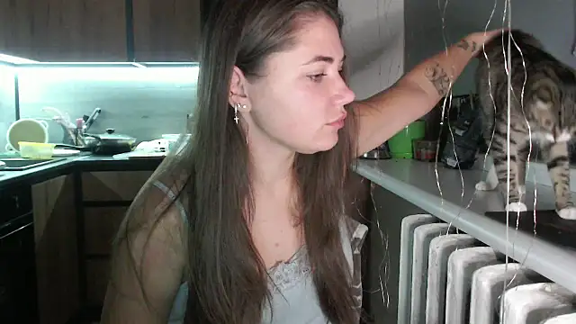 Snapshot of delightful_sofi chatting on 10-17-25, 06:32 delightful sofi online show from 10-17-25, 06:32