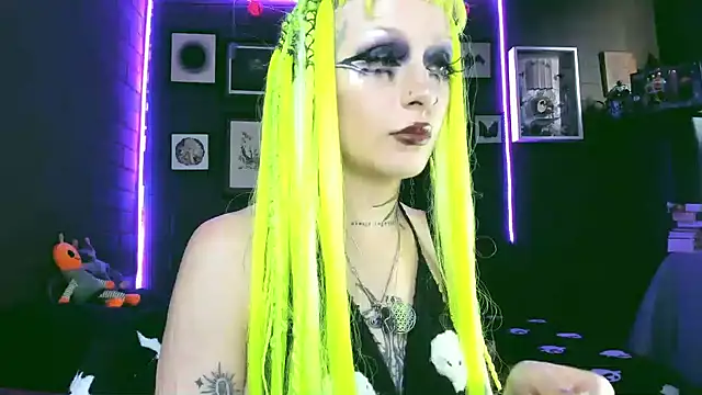 insania 9999  online show from 02-20-25, 07:52