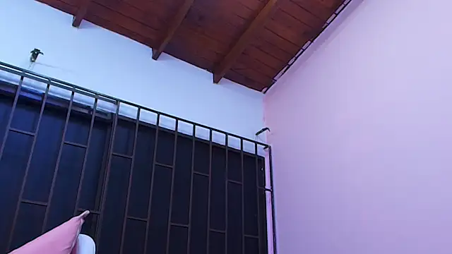 Snapshot of celeste_sea chatting on 09-17-25, 07:15 celeste sea online show from 09-17-25, 07:15