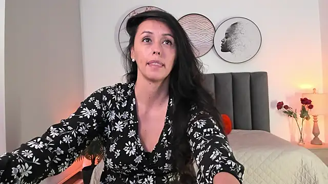 SaharaGarcia   online show from 01-11-25, 09:57