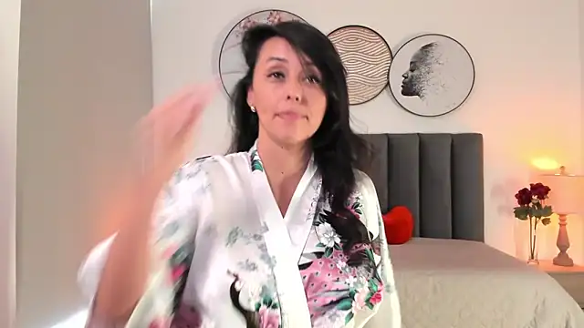 SaharaGarcia   online show from 02-03-25, 06:17