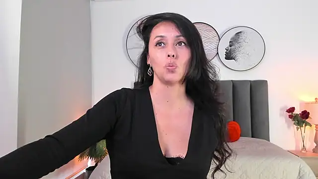 SaharaGarcia   online show from 02-19-25, 10:20