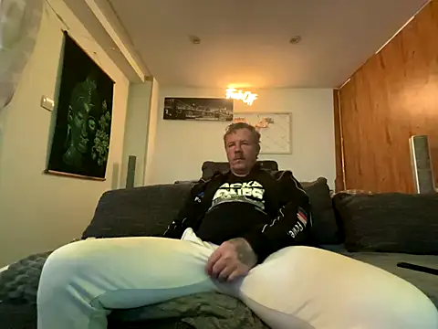 steveindahouse online show from 10-02-25, 02:46