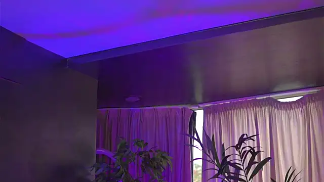 Snapshot of HotSkinnyX chatting on 09-29-25, 06:29 HotSkinnyX online show from 09-29-25, 06:29