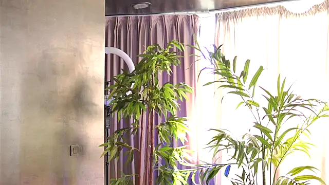 Snapshot of HotSkinnyX chatting on 10-11-25, 09:41 HotSkinnyX online show from 10-11-25, 09:41