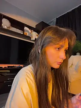 itssophiie online show from 04-11-26, 05:39