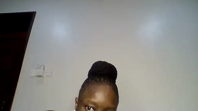 Snapshot of sweet_sassy_ chatting on 04-19-26, 03:17 sweet sassy online show from 04-19-26, 03:17