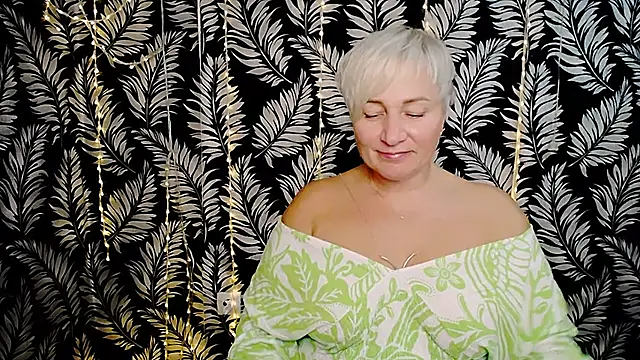 Olivia playful online show from 10-26-25, 12:22