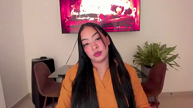 Snapshot of brunetenikole02 chatting on 03-15-25, 01:41 brunetenikole02 online show from 03-15-25, 01:41