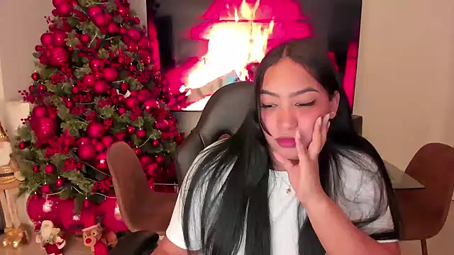 Snapshot of brunetenikole02 chatting on 12-18-25, 03:01 brunetenikole02 online show from 12-18-25, 03:01