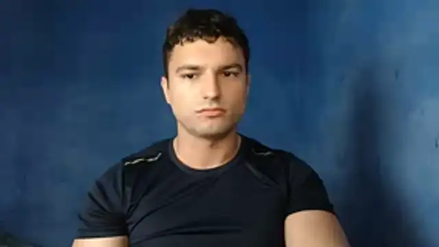Snapshot of alex_blu chatting on 06-24-26, 10:47 alex blu online show from 06-24-26, 10:47