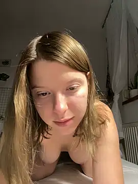 Snapshot of kimczii chatting on 01-17-25, 11:59 kimczii online show from 01-17-25, 11:59