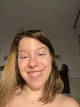 Snapshot of kimczii chatting on 02-24-25, 10:26 kimczii online show from 02-24-25, 10:26