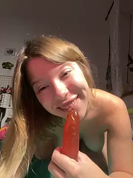 Snapshot of kimczii chatting on 10-06-25, 06:22 kimczii online show from 10-06-25, 06:22