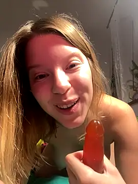 Snapshot of kimczii chatting on 10-10-25, 06:23 kimczii online show from 10-10-25, 06:23