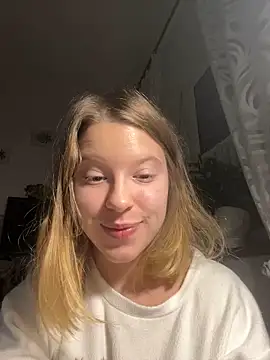 Snapshot of kimczii chatting on 12-01-25, 08:58 kimczii online show from 12-01-25, 08:58