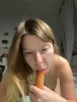 Snapshot of kimczii chatting on 01-15-26, 07:35 kimczii online show from 01-15-26, 07:35