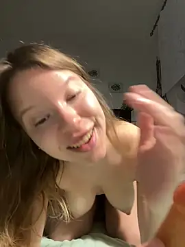 kimczii online show from 05-18-26, 06:19