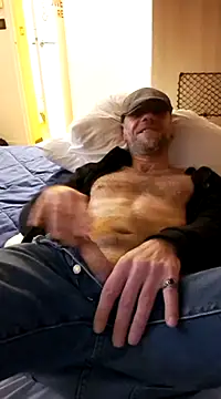 Snapshot of eddouxxx78 chatting on 12-18-24, 05:21 eddouxxx78 online show from 12-18-24, 05:21