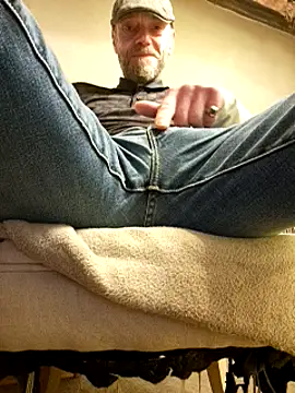 Snapshot of eddouxxx78 chatting on 12-28-24, 09:31 eddouxxx78 online show from 12-28-24, 09:31