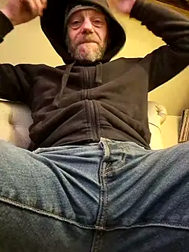 Snapshot of eddouxxx78 chatting on 02-14-25, 03:58 eddouxxx78 online show from 02-14-25, 03:58