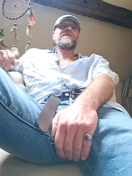 Snapshot of eddouxxx78 chatting on 09-10-25, 03:45 eddouxxx78 online show from 09-10-25, 03:45