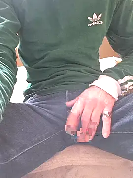 Snapshot of eddouxxx78 chatting on 09-20-25, 08:04 eddouxxx78 online show from 09-20-25, 08:04