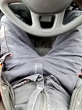 Snapshot of eddouxxx78 chatting on 12-15-25, 12:20 eddouxxx78 online show from 12-15-25, 12:20