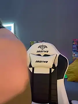 julia fly online show from 02-09-25, 11:58