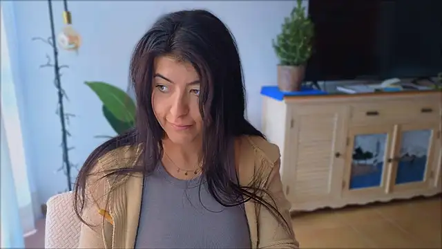 anabelcurvy online show from 12-18-24, 01:02