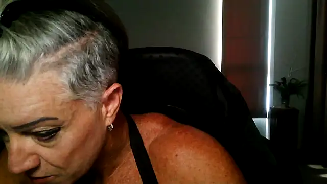 Devon2020 online show from 03-23-26, 10:52