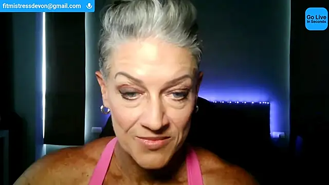 Snapshot of Devon2020 chatting on 07-08-26, 11:26 Devon2020 online show from 07-08-26, 11:26