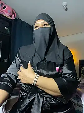 Snapshot of Jameela chatting on 02-19-25, 12:35 Jameela online show from 02-19-25, 12:35