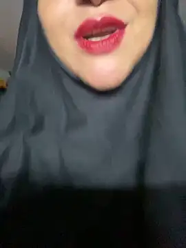 Snapshot of Jameela chatting on 03-17-25, 10:49 Jameela online show from 03-17-25, 10:49