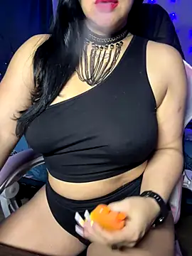 Snapshot of Jameela chatting on 11-26-25, 02:45 Jameela online show from 11-26-25, 02:45