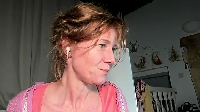 Lola Belgium online show from 02-06-25, 05:30