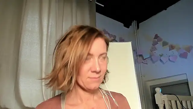 Lola Belgium online show from 02-15-25, 02:44